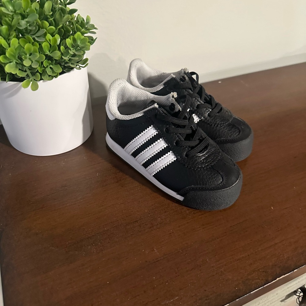 Adidas Sneakers- toddler 6 1/2